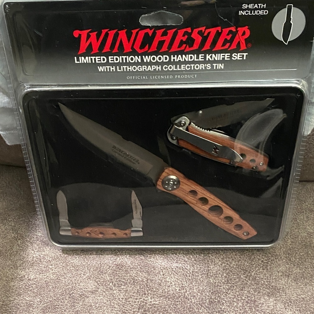 2009 Vintage Winchester Limited Edition Wood Handle Knife Set - Brown